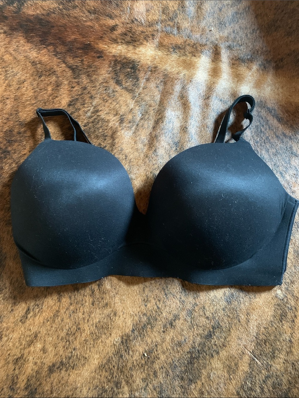 INCREDIBLE BY VICTORIA’S SECRET PADDED NO WIRE BRA